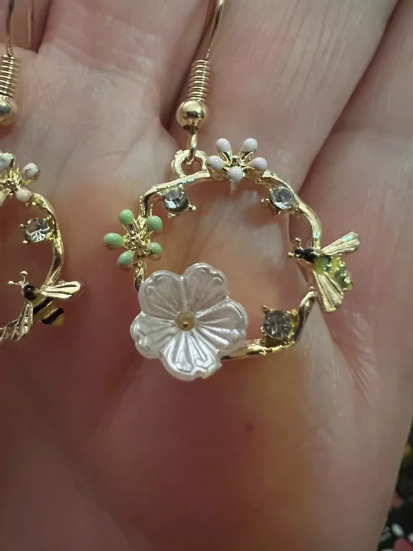 Flower Enamel Bee Earrings - Bumble Honeybee Hoop Drop - Gold Plated - Gift Boutique