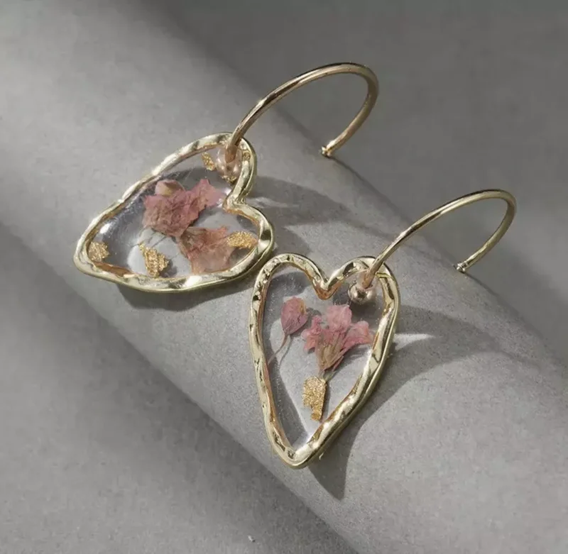 Hoop Earrings Dried Flower Heart Pendant Pink Gold Tone Dangle Drop Style